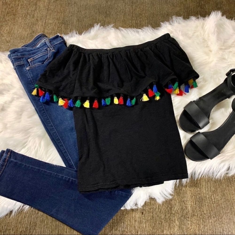 ◾️VELVET by Graham & Spencer Off the Shoulder Top